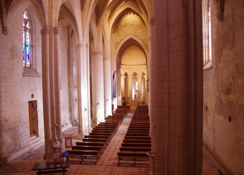 Abadía de Nuestra Señora de Guîtres