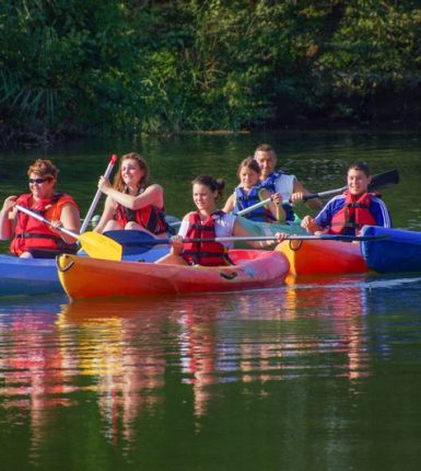 Base canoë-kayak et paddle de Coutras