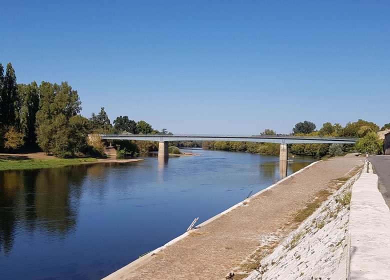 Walk on the slopes of Pessac-sur-Dordogne